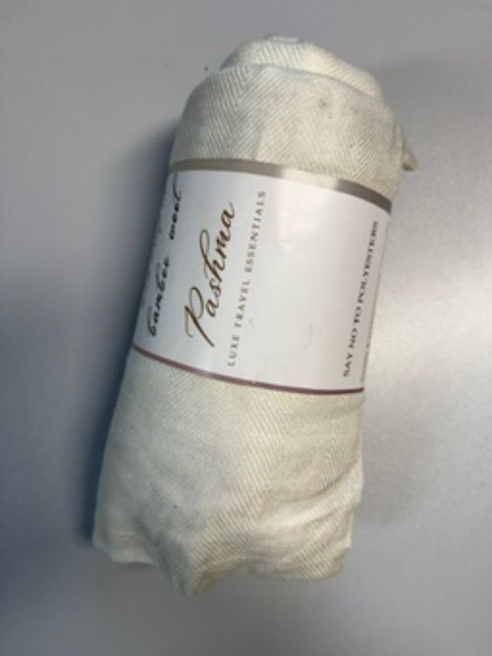 PASHMA Ivory Throw - Picture 2 of 4